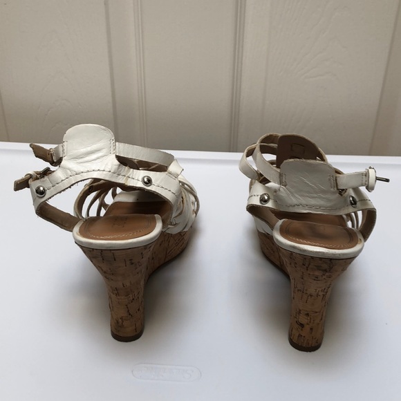 Guess Women Open Toe Cork Platform Shoes - Picture 3 of 8